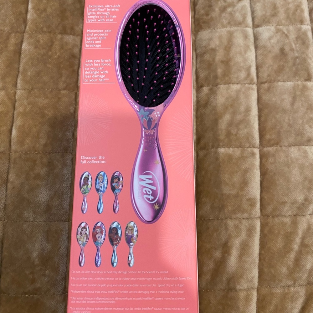 Princess Jasmine WET brush! LIMITED EDITION detangler- great 4 kids and adults! - Picture 4 of 9